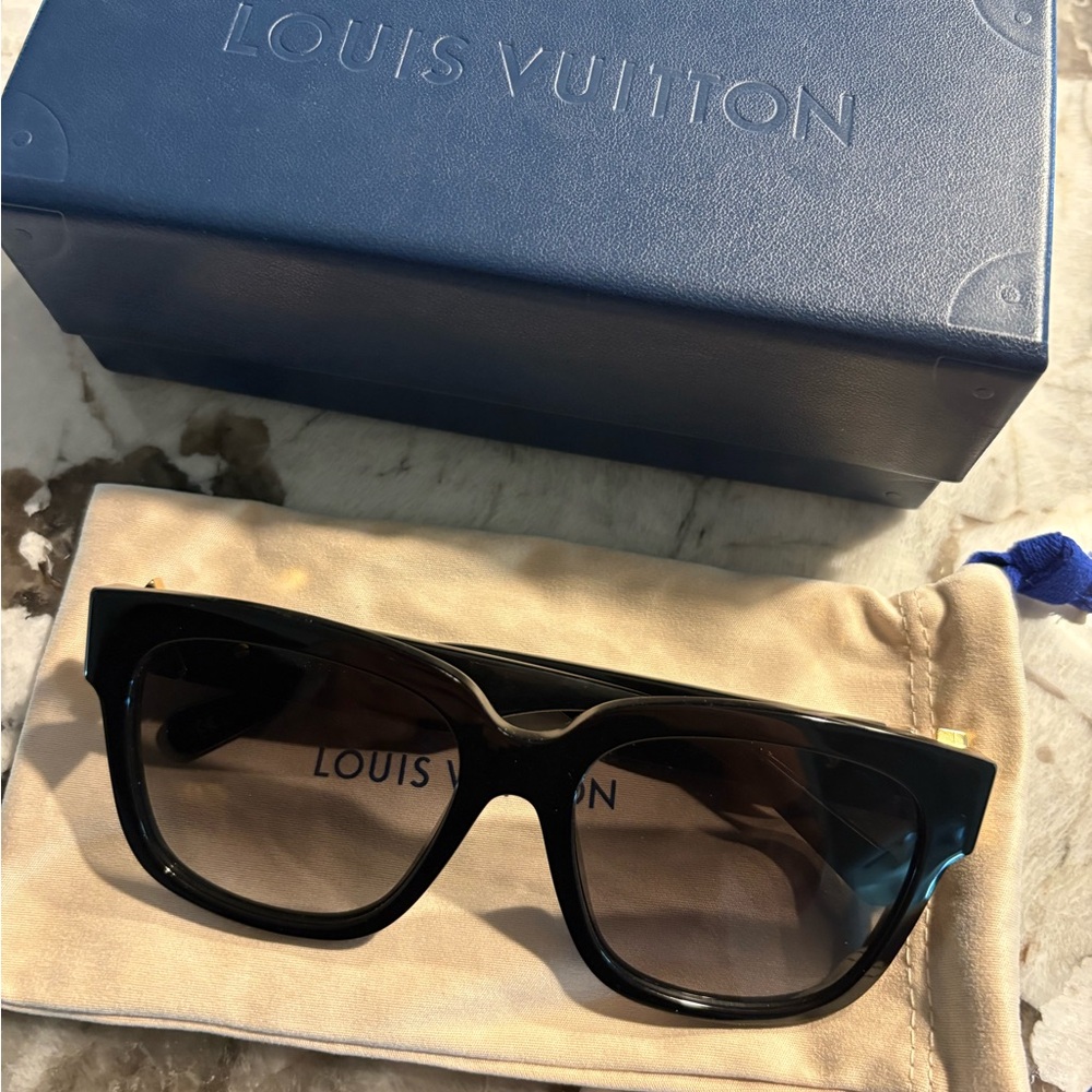 Louis Vuitton Black Oversized Sunglasses